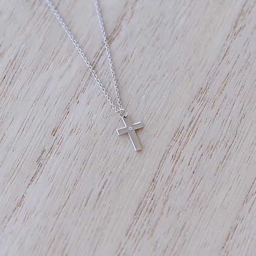 Goldenes Kreuz für Kinder mit Diamanten Elame