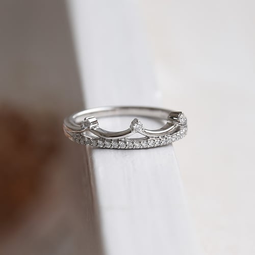 Goldring in Form einer Krone Hudde
