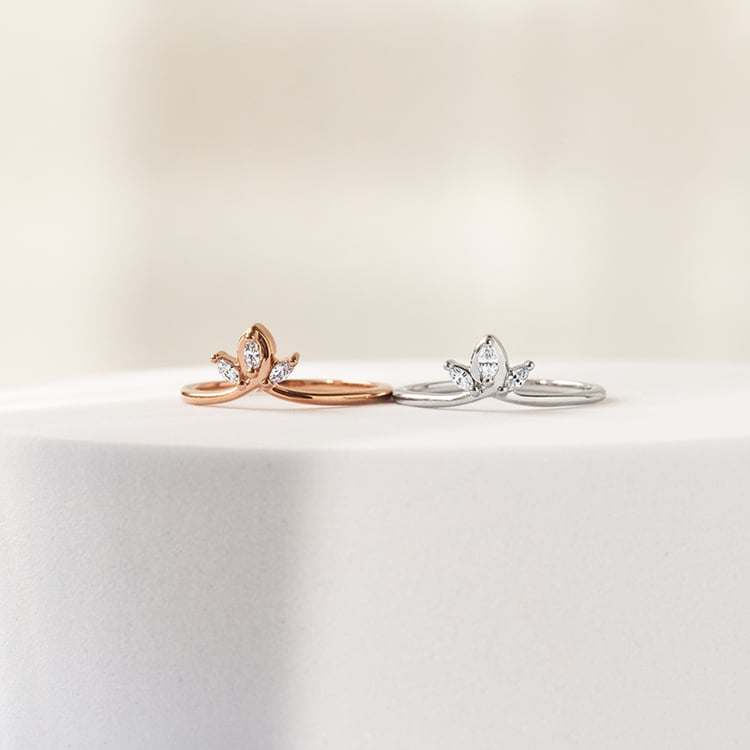 Ring in V-Form mit Marquise Diamanten Riori 141444