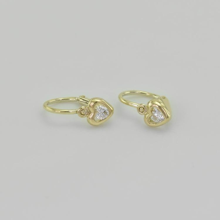 Goldene Kinderohrringe in Herzform mit Lab Grown Diamanten Aurora 145066