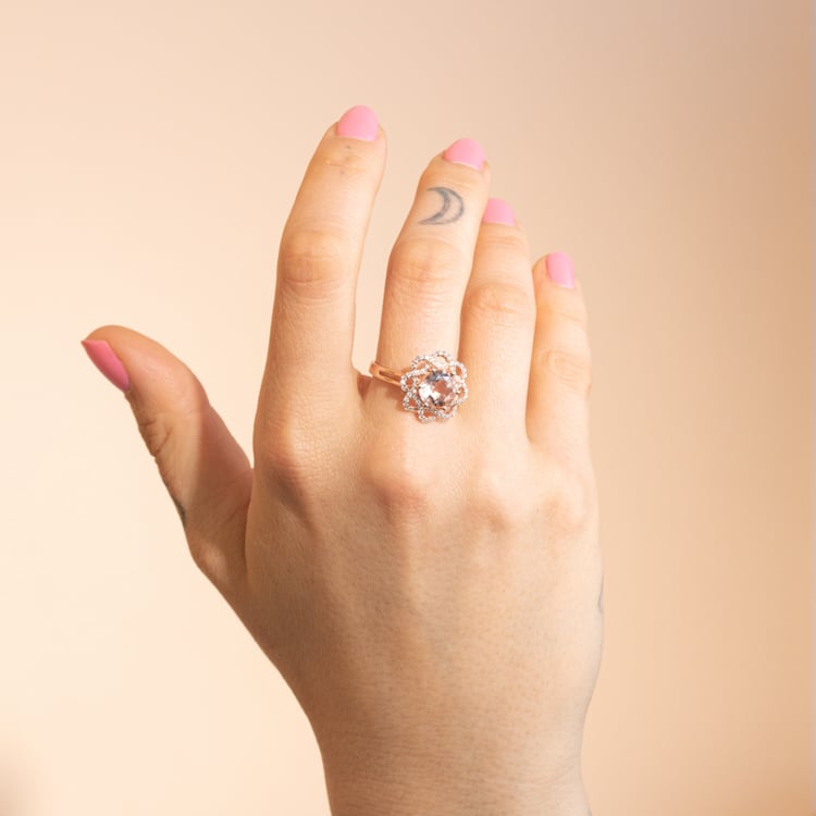 Goldring mit Morganit und Diamanten Mahati 102102