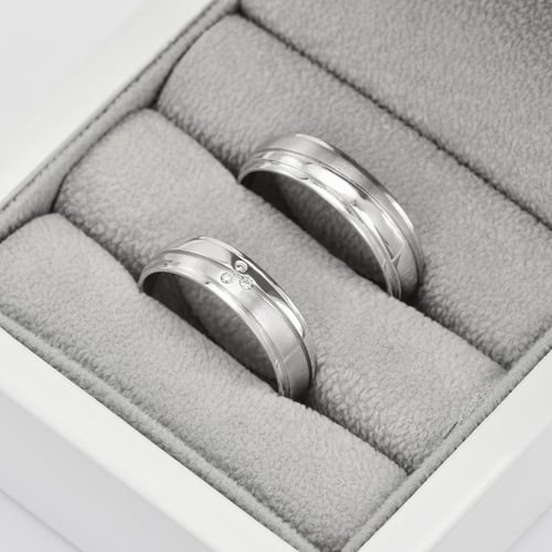 Goldene Trauringe mit Diamanten Eloy