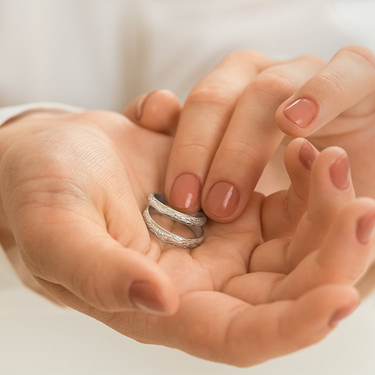 Platin Trauringe mit Blumenmotiv Montros 157877