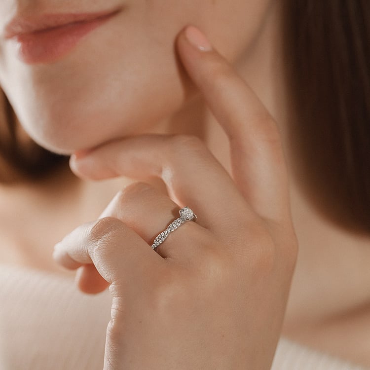 Verflochtener Verlobungsring mit zertifiziertem Lab Grown Diamanten Minna 152667
