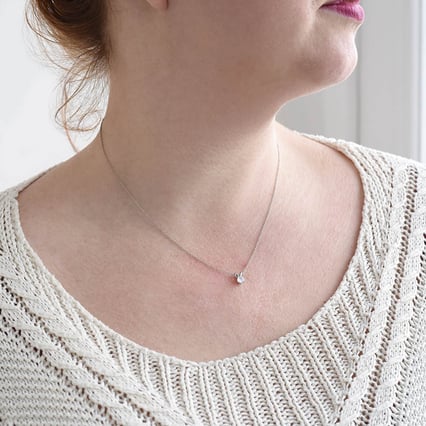 Minimalistische Anhänger mit Mondstein Lalom