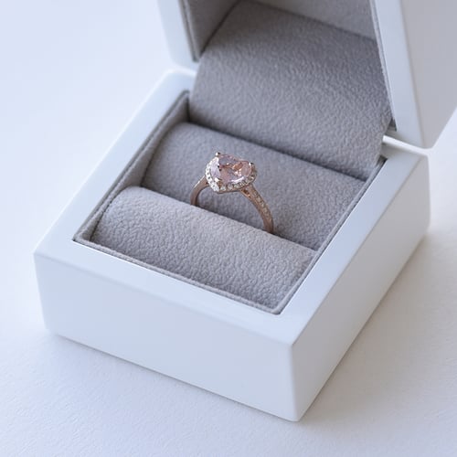 Goldring mit herzförmigem Morganit und Diamanten Rena