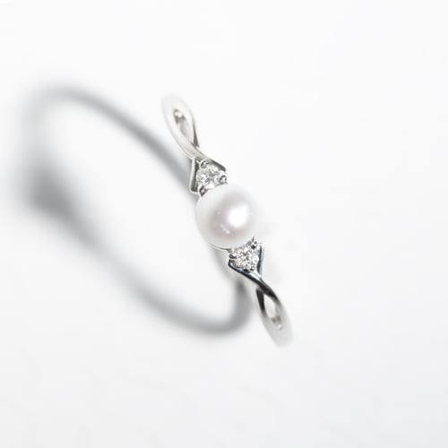 Eleganter Silberring mit einer Perle und Lab Grown Diamanten Azana