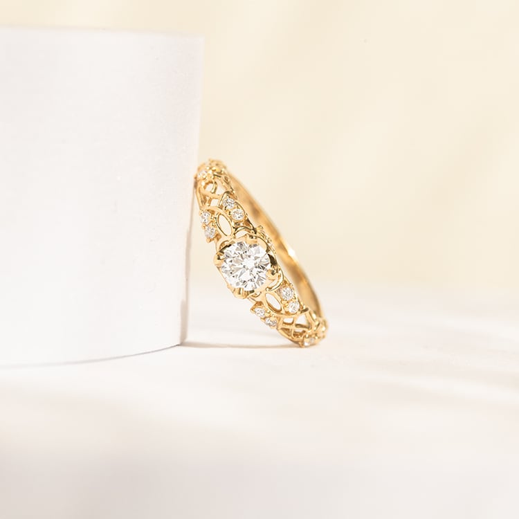 Vintage Verlobungsring in Gold mit Lab Grown Diamanten und Moissanit Chantal 142968