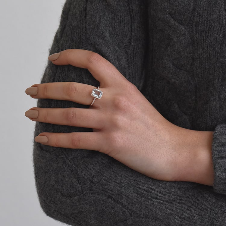 Goldring mit Aquamarin 74940