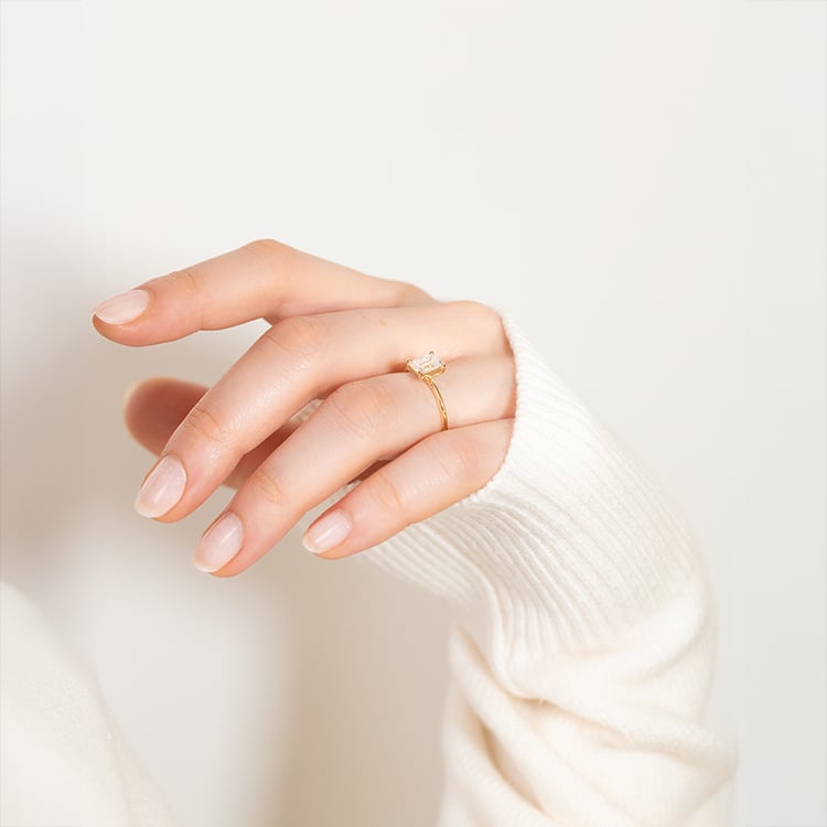 Verlobungsring mit einem Lab Grown Diamanten im Emeraldschliff Olson 151962