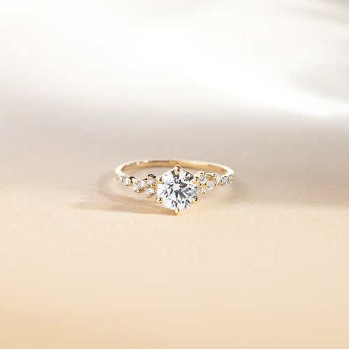Verlobungsring mit Diamanten Carina