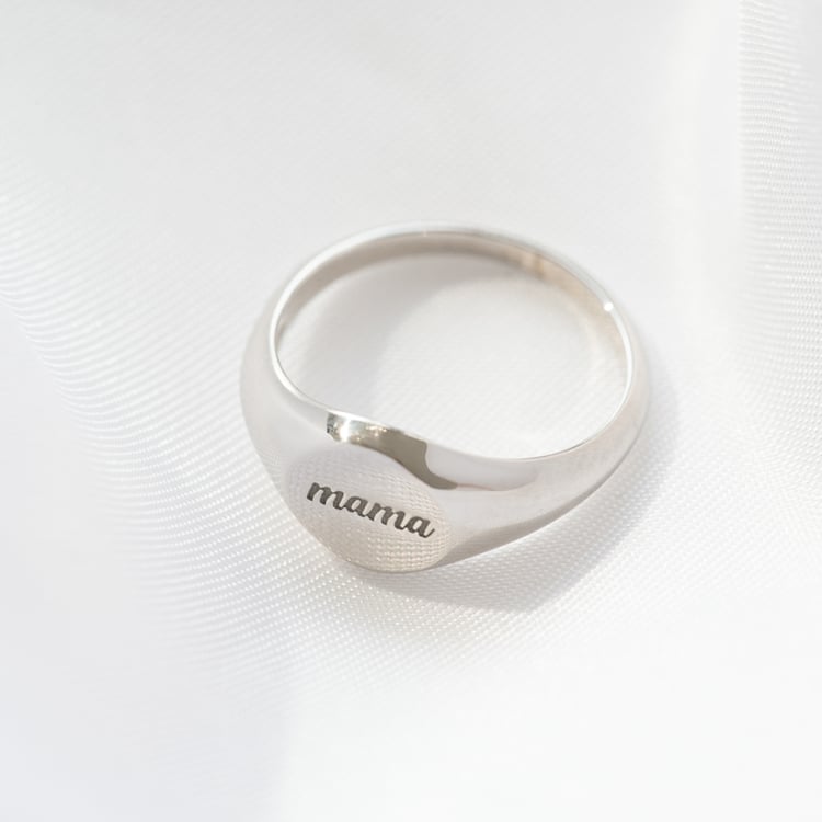 Siegelring aus Gold mit Gravur Mama 119453