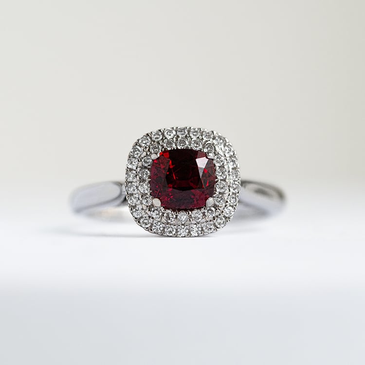 Luxuriöser Goldring mit Spinell und Diamanten Charmaine 144624