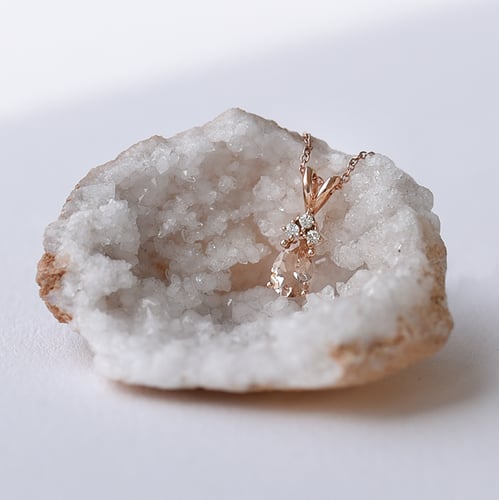 Morganittränen in goldenes Schmuckset mit Diamanten Rainija