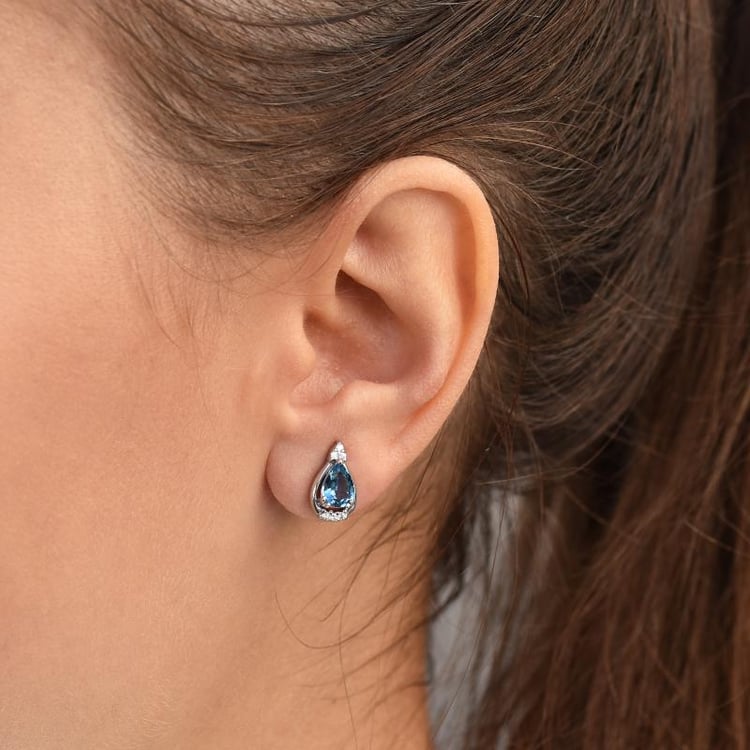 Silberohrringe mit blauen Topasen Palle 30527