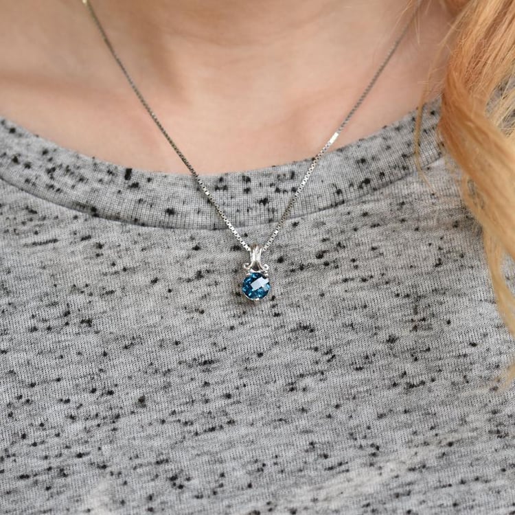 Silberne Kette mit Topas 27936