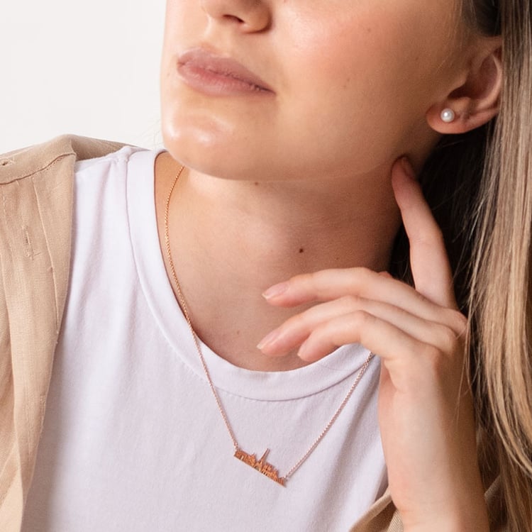 Silberne Kette und Anhänger Stadt Paris 107135