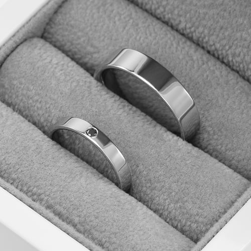 Trauringe aus Platin mit schwarzem Diamant Bren