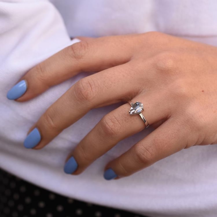 Goldring mit pear Salt and Pepper Diamant Lizia 48683