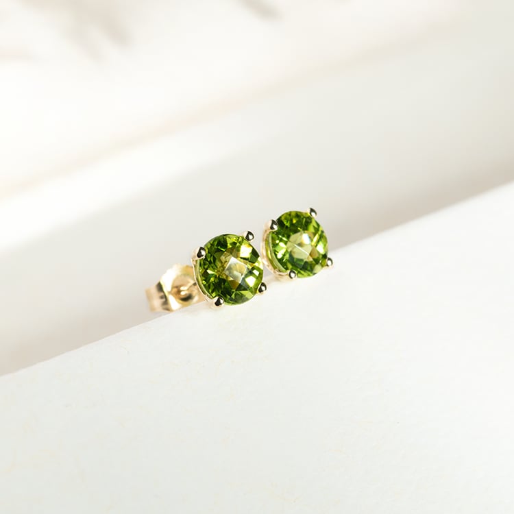 Goldene Ohrringe mit runden Olivinen Hulda 147266