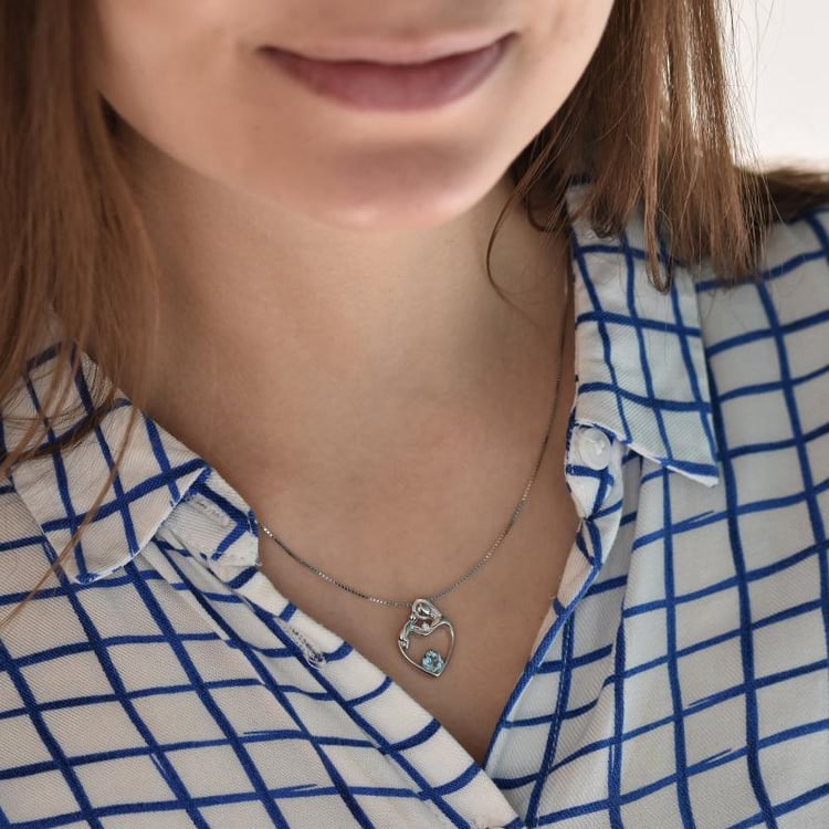 Silberner Anhänger Mutter und Kind mit blauen Topas und Diamant Ella 17870