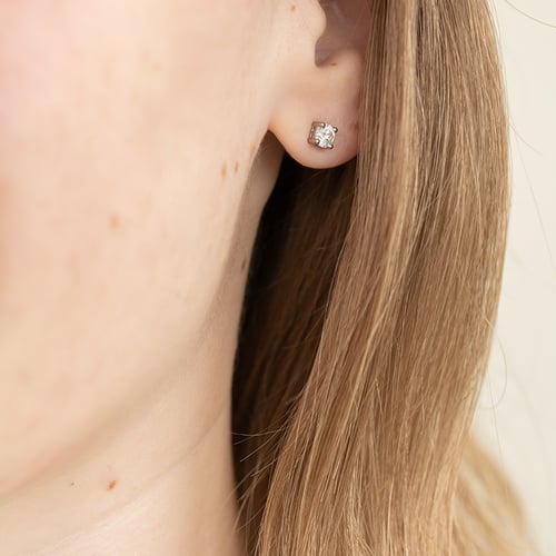 Ohrringe mit Lab Grown Diamanten und Auswahl des Karatgewichts Christi