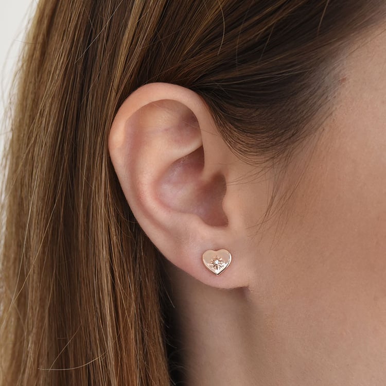 Goldene Kollektion in Herzform mit Diamanten Esmail 81629