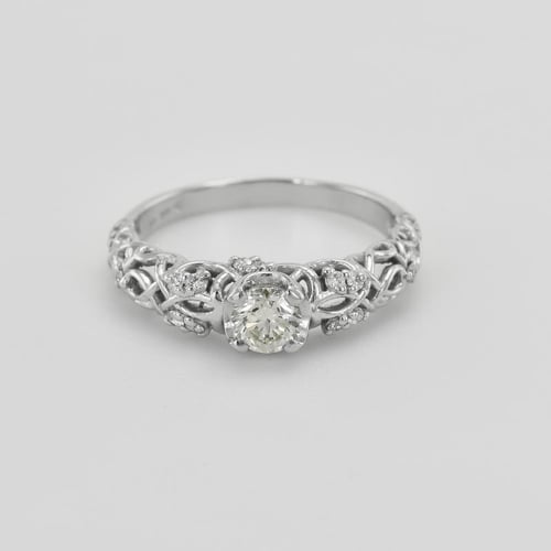 Vintage Verlobungsring in Gold mit Lab Grown Diamanten und Moissanit Chantal