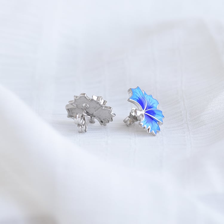 Silberne Ohrstecker 64100