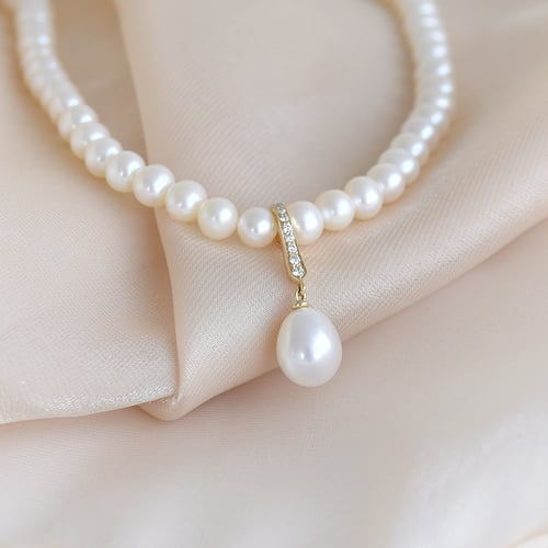 Goldene Perlenkette mit Diamanten Namrah