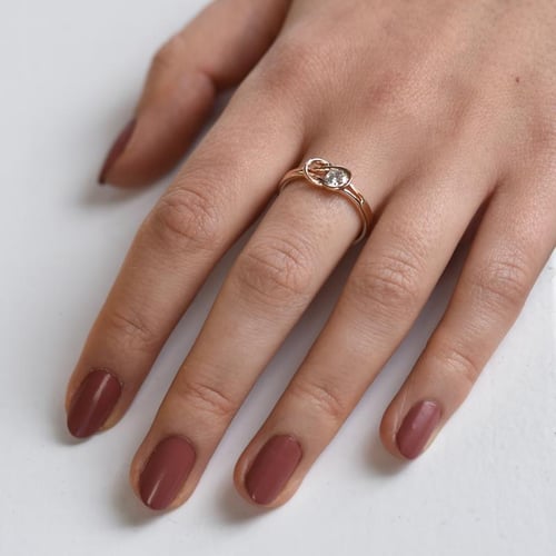 Modischer Verlobungsring mit Diamant Cereah