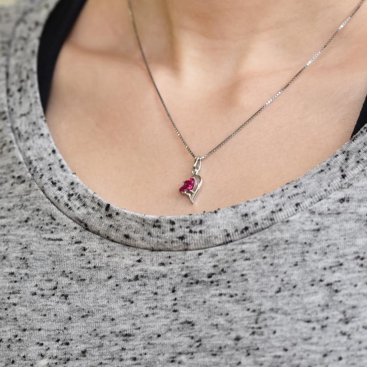 Halskette mit Rubinen 28013