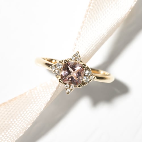 Ring mit Morganit und Diamanten Ethany