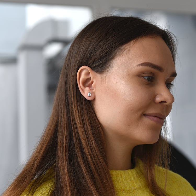 Dame mit Aquamarin Ohrringe 61857