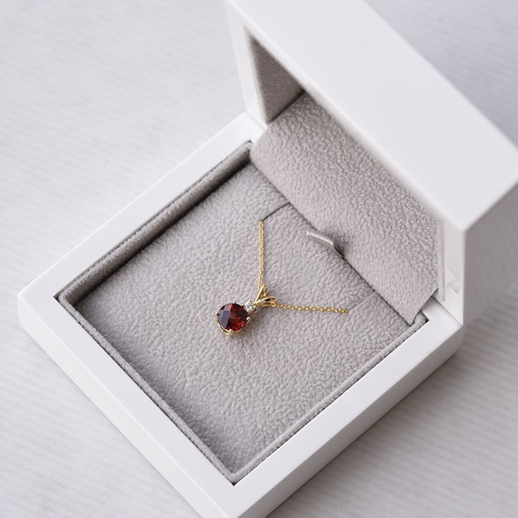 Granat aus Gold 73380