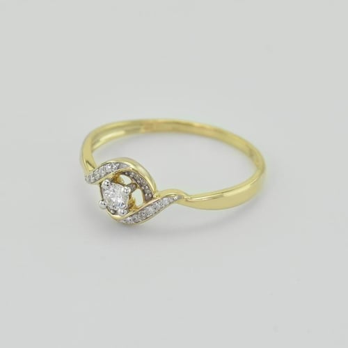 Ring mit Diamanten Nurisa