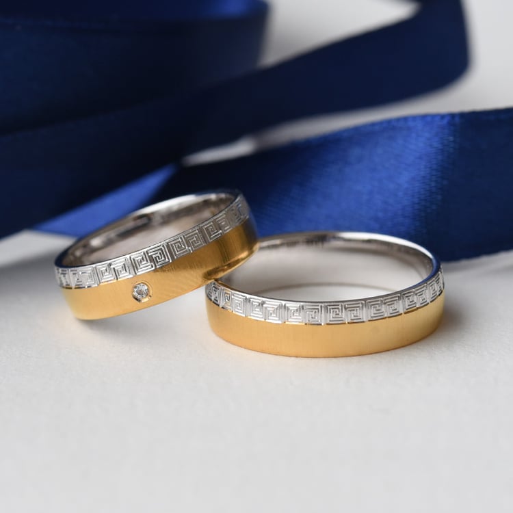 Eheringe aus mehrfarbigem Gold mit einem Diamanten Jannike 76415