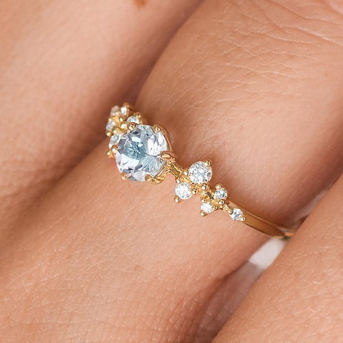 Verlobungsring mit Aquamarin und Diamanten Olha