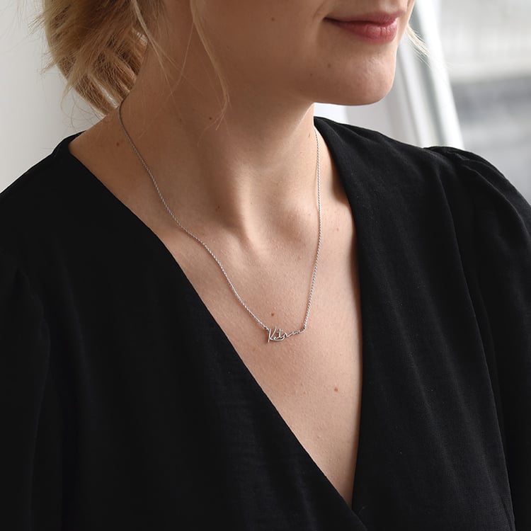 Goldene Namenskette mit Gravur Ihrer Wahl und Diamant Dovev 70859