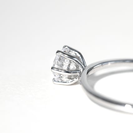 Verzierter Verlobungsring mit Lab Grown Diamanten Donia