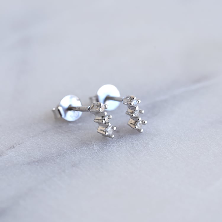 Zarte Ohrstecker mit Diamanten Linus 121201