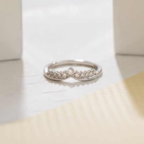 Ring in V-Form mit Lab Grown Diamanten Bethanie