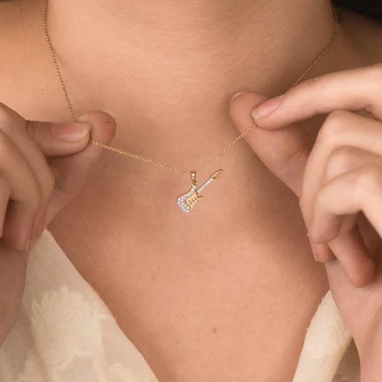 Anhänger mit Lab Grown Diamanten in Form einer Gitarre 165690