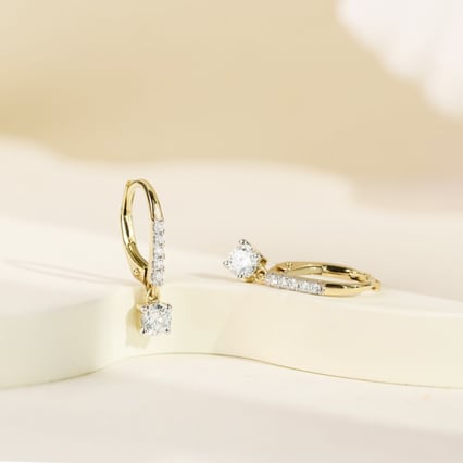 Goldene Hängeohrringe mit 0.2ct natürlichen Diamanten Sumaya