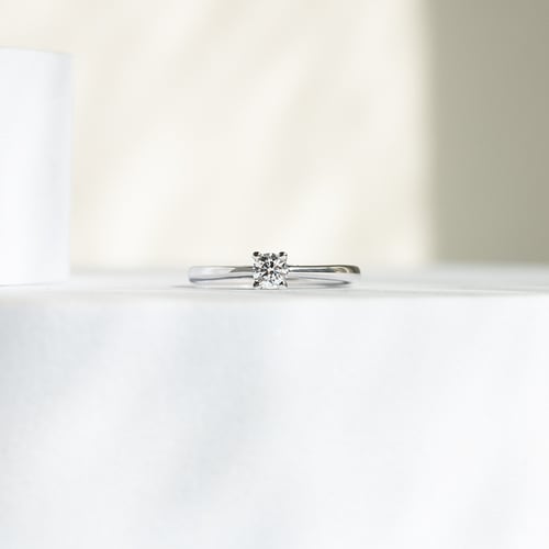 Klassischer Verlobungsring mit Diamant Enemie