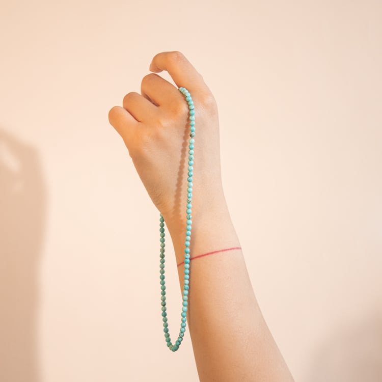 Silberne Kette mit Perlen aus Howlith Norma 104446