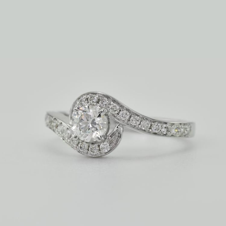 Verlobungsring mit Diamanten 22861