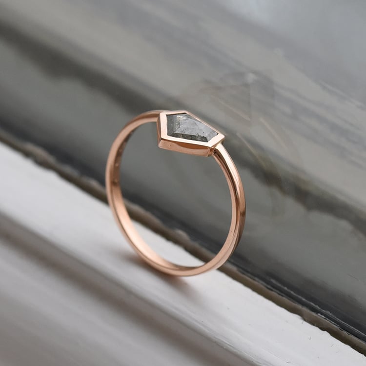 Ring mit Salt and Pepper Diamant Vilma 71677