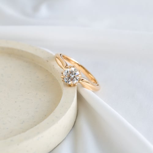 Verlobungsring mit seitlichen Diamanten Libby