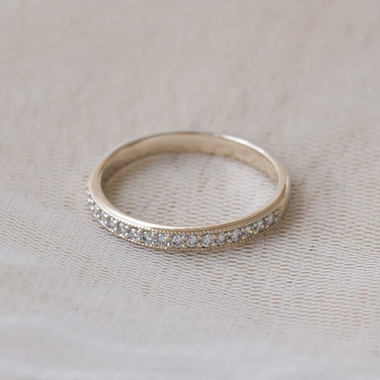 Eternity-Ring mit Lab Grown Diamanten aus Haselnussgold Minke 166341